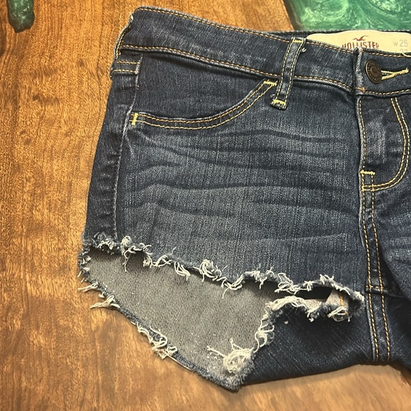 Hollister Size 1, Blue Denim Cutoff Shorts, W25 - Picture 3 of 6